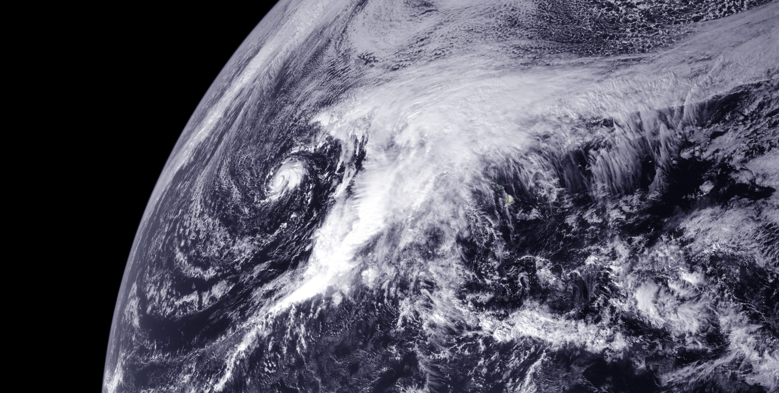 98C_dec_19_2010_0000Z (1) Photo by NOAA-NASA GOES project